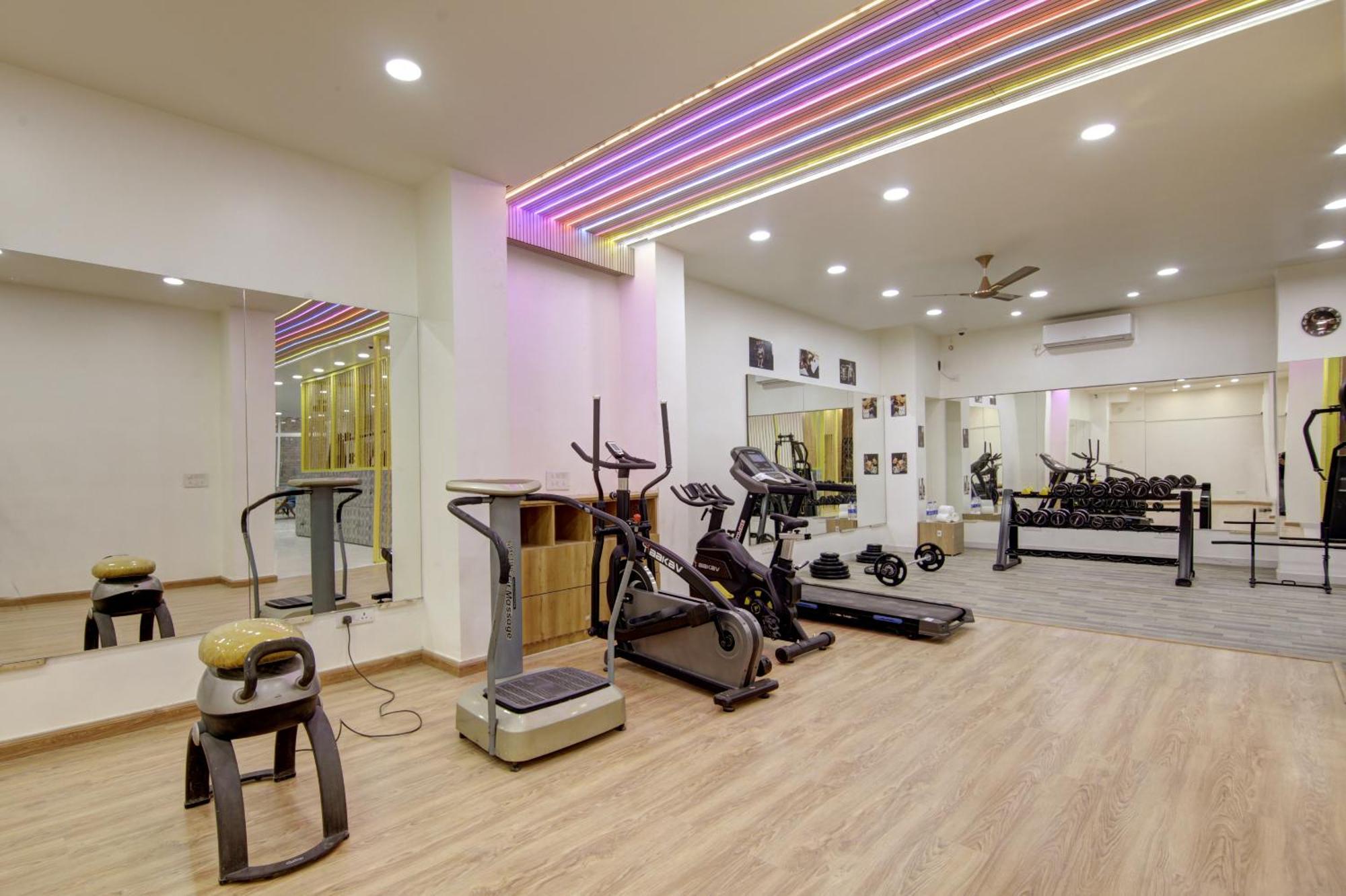 Aparthotel Anandam Club House Gurgaon Exterior foto